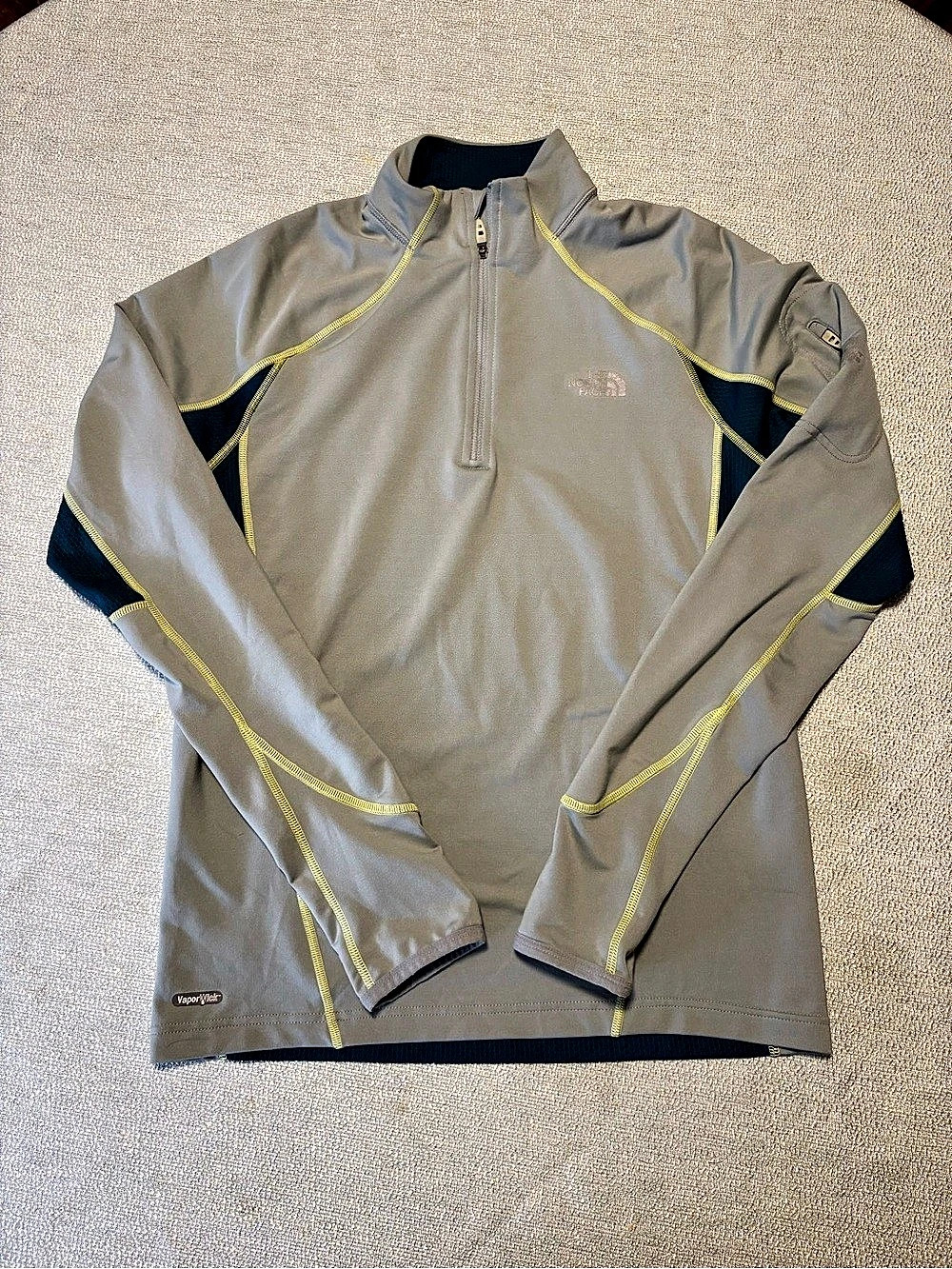 The North Face Flight Series VaporWick 1/4 Zip Pullover Men's Gray & Blue Size S